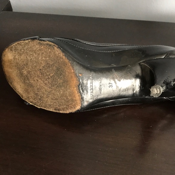 Authentic Burberry black kitten heels - Picture 5 of 7